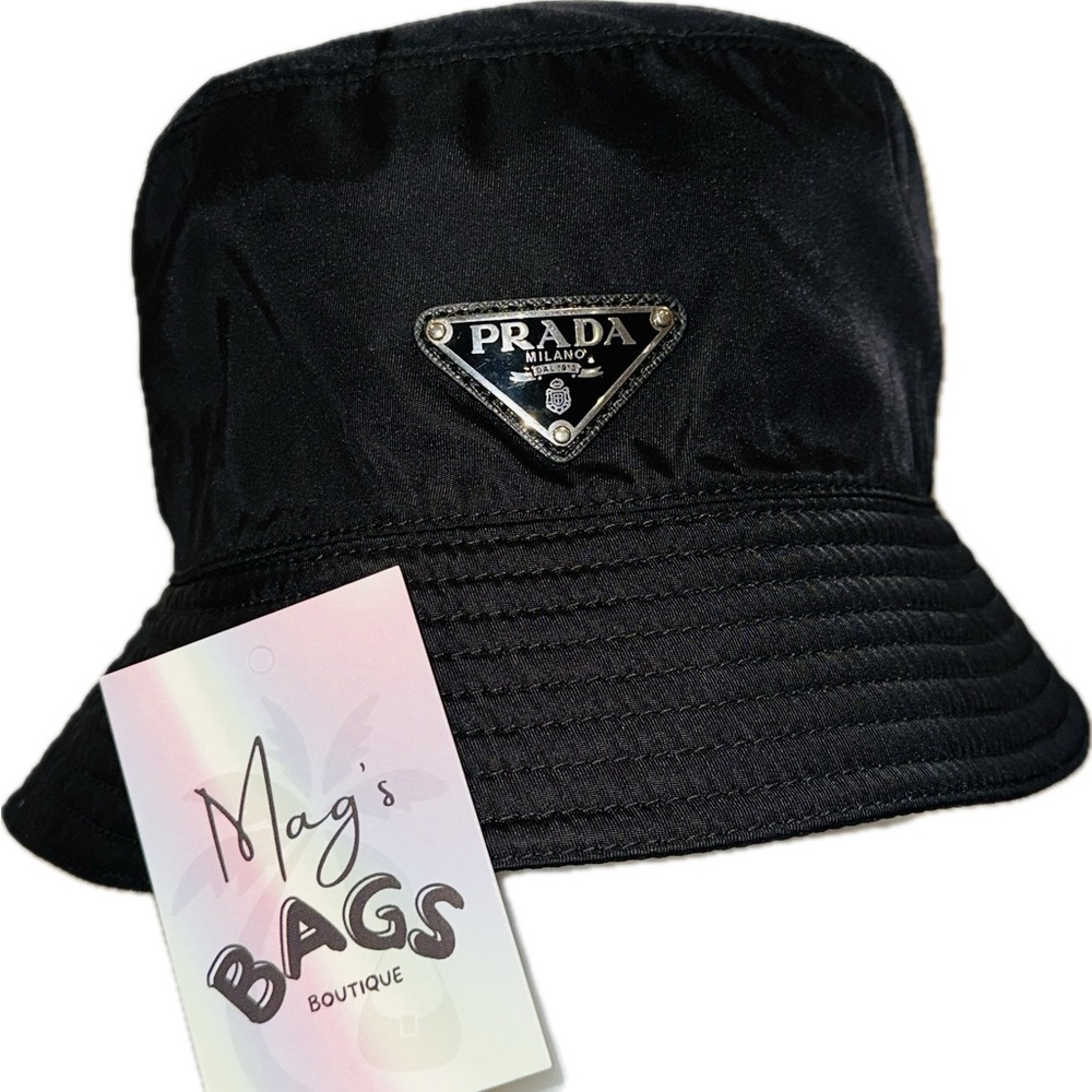 Prada: Triangle Logo Re-Nylon Edition Bucket Hat - Picture 4 of 17